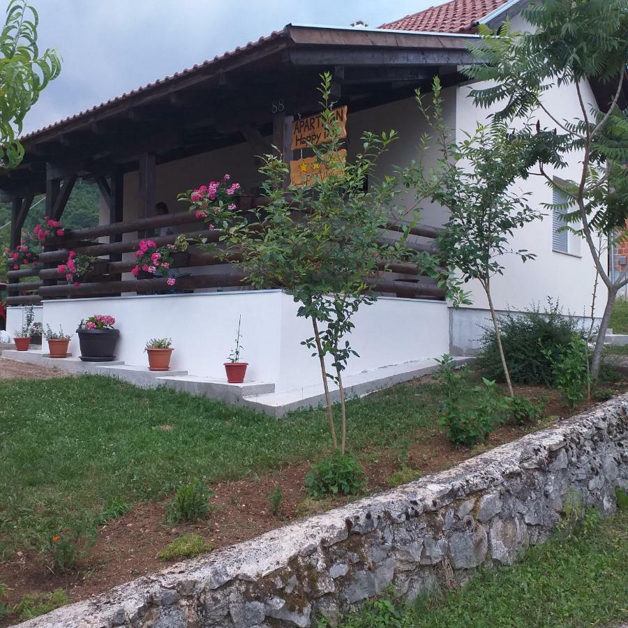 Guest House Happy Day Slunj Exteriör bild